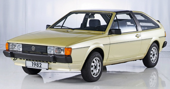 Nicht in die Serienfertigung schafft es der 1982 vorgestellte Scirocco TCR mit zwei herausnehmbaren Dachhälften  Foto: Volkswagen