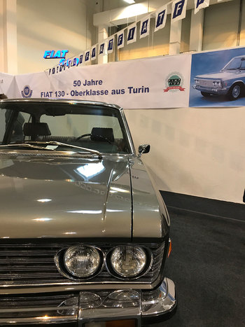Sein Jubiläum hat der Fiat 130 auch auf der Techno Classica in Essen gefeiert  Foto: autodrom
