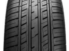 'Momo Toprun M-30 Europa (215/50 R17 95W)'