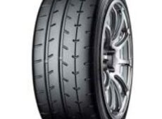 'Yokohama Advan A052 (235/45 R18 98Y)'