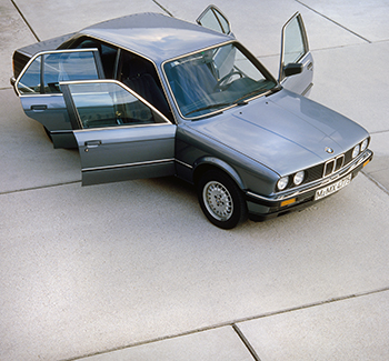 „Wieder keine Styling-Revolution“, monierten Fachmedien 1982 den fehlenden Mut der Münchener zu einem optisch radikal neuen BMW 3er (E30)  Foto: BMW